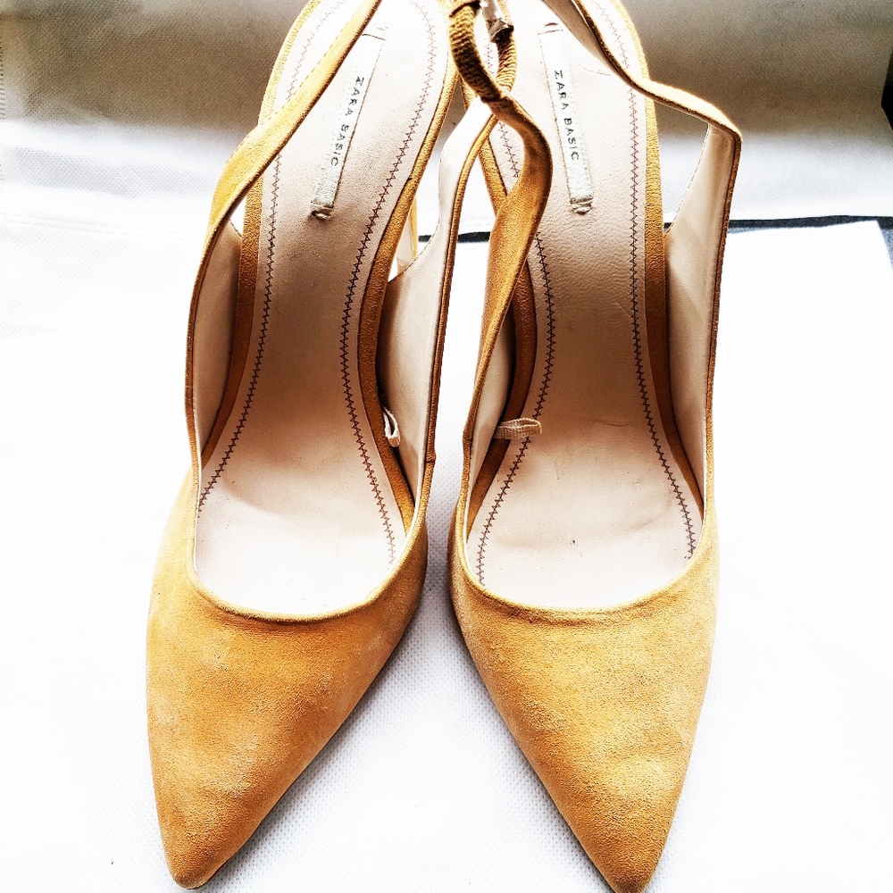 Zara Yellow SuedePointed-toe Slingback Pumps 10/40